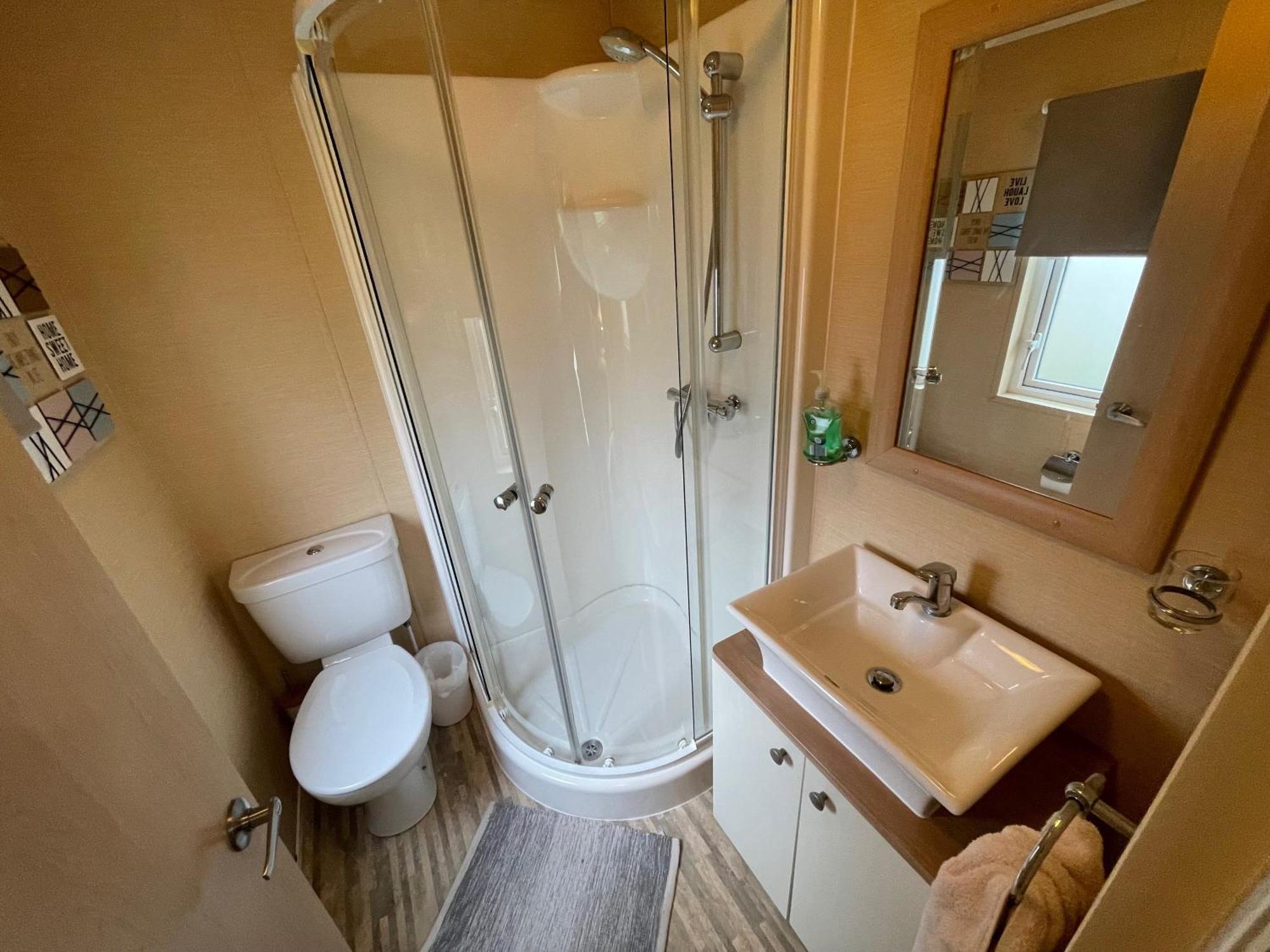 Luxury Lakeside Lodge L2 With Hot Tub Situated At Tattershall Lakes Country Park Buitenkant foto